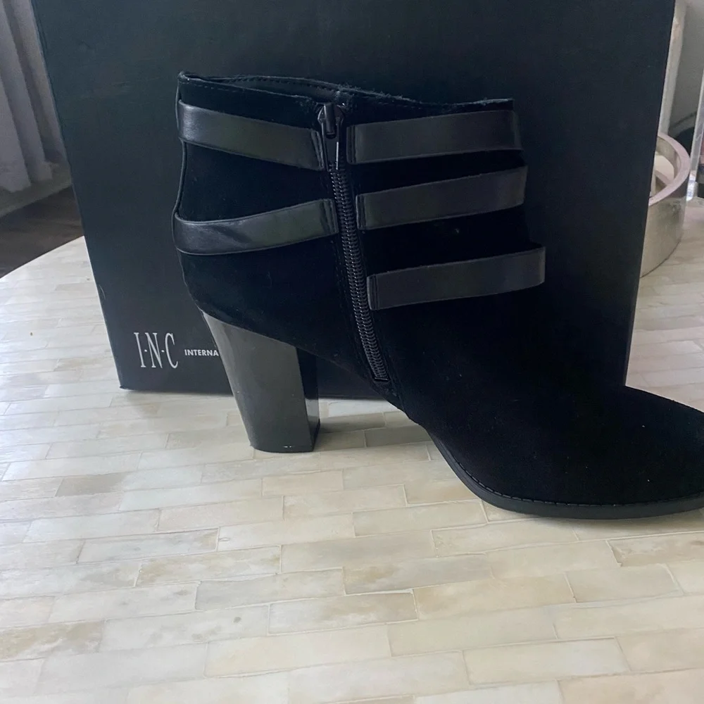 INC International Concepts stylist patent